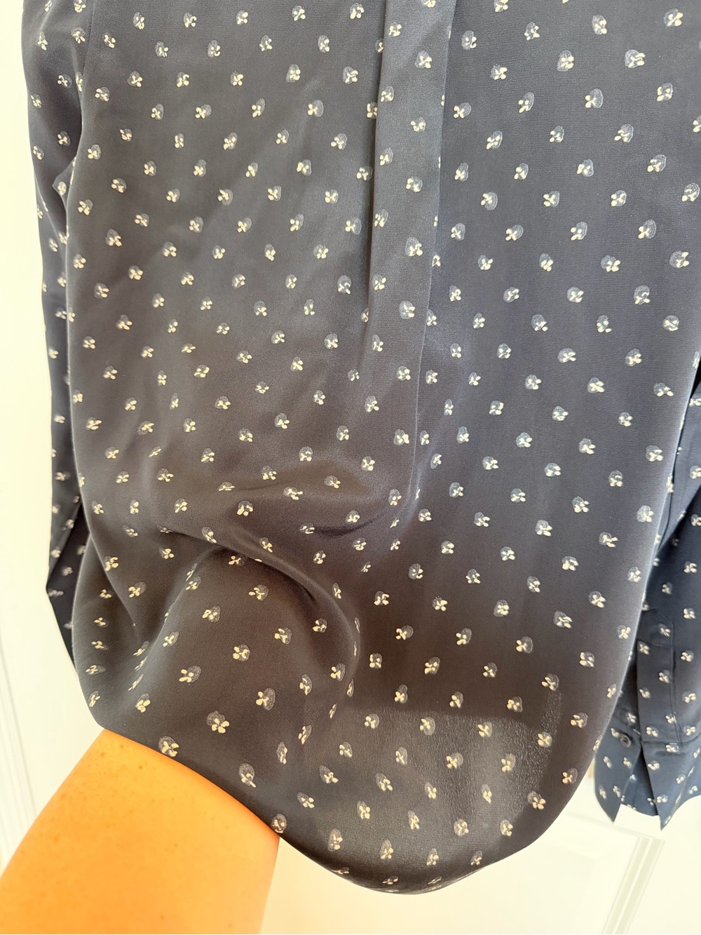 Vince Silk Button Down Blouse 4 - Picture 5 of 5